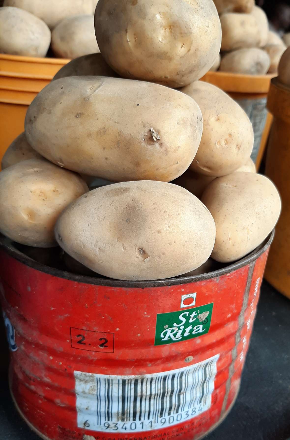 Irish potatoes Half paint bucket GoMarket